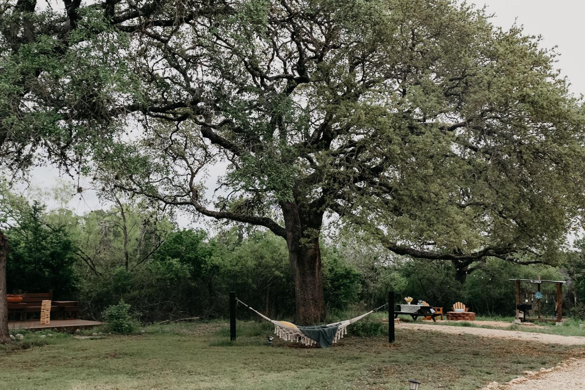 The Maverick: A-Frame W/ Hammock And Tree Top View New Braunfels Exterior photo